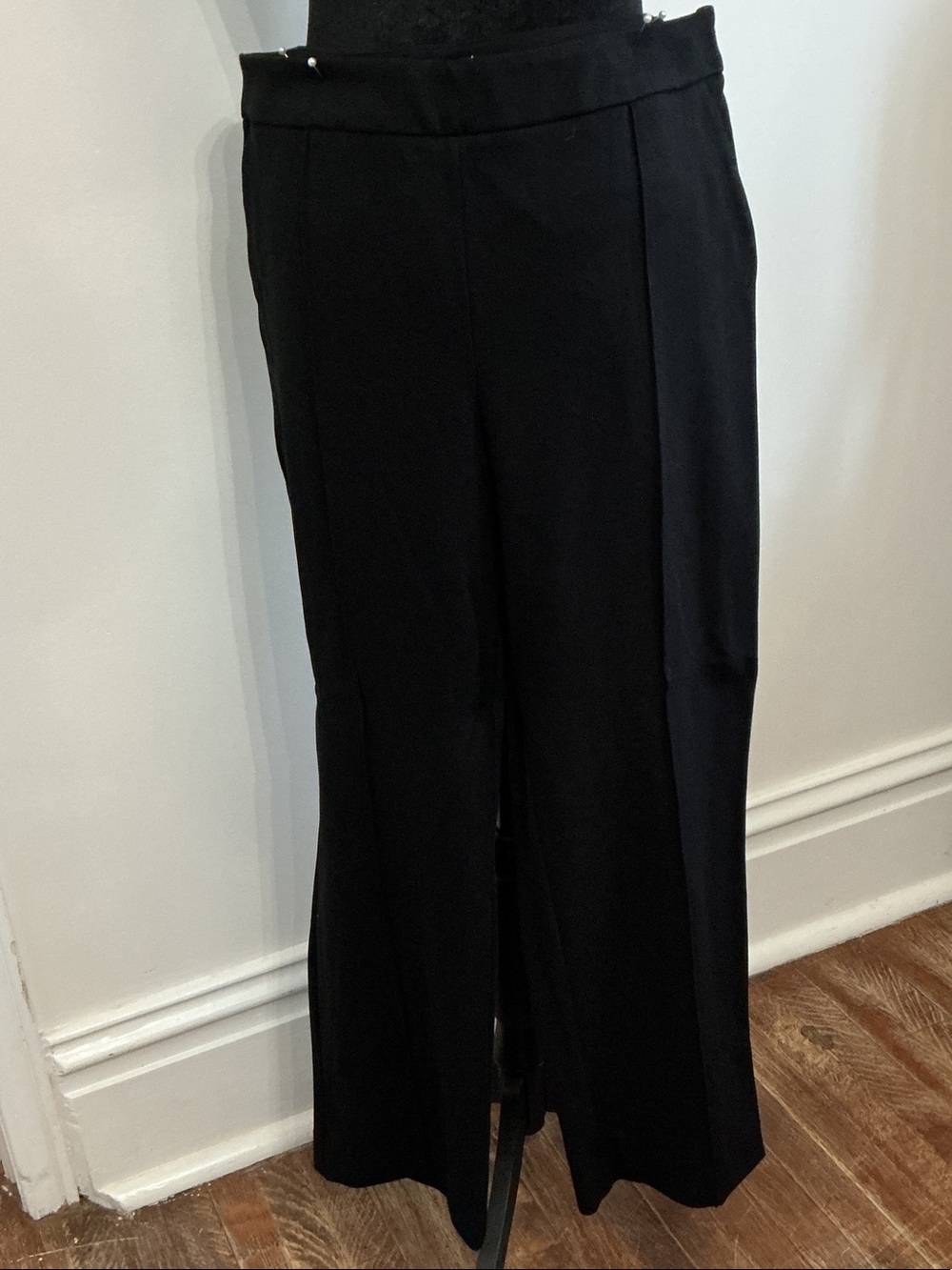 Melanie Lyne size 18 black pants front pockets side zipper